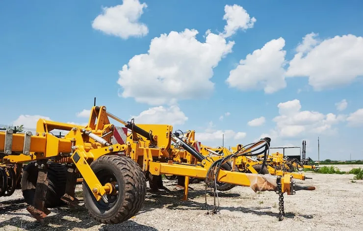 The Benefits of Hiring Construction Equipment Instead of Buying